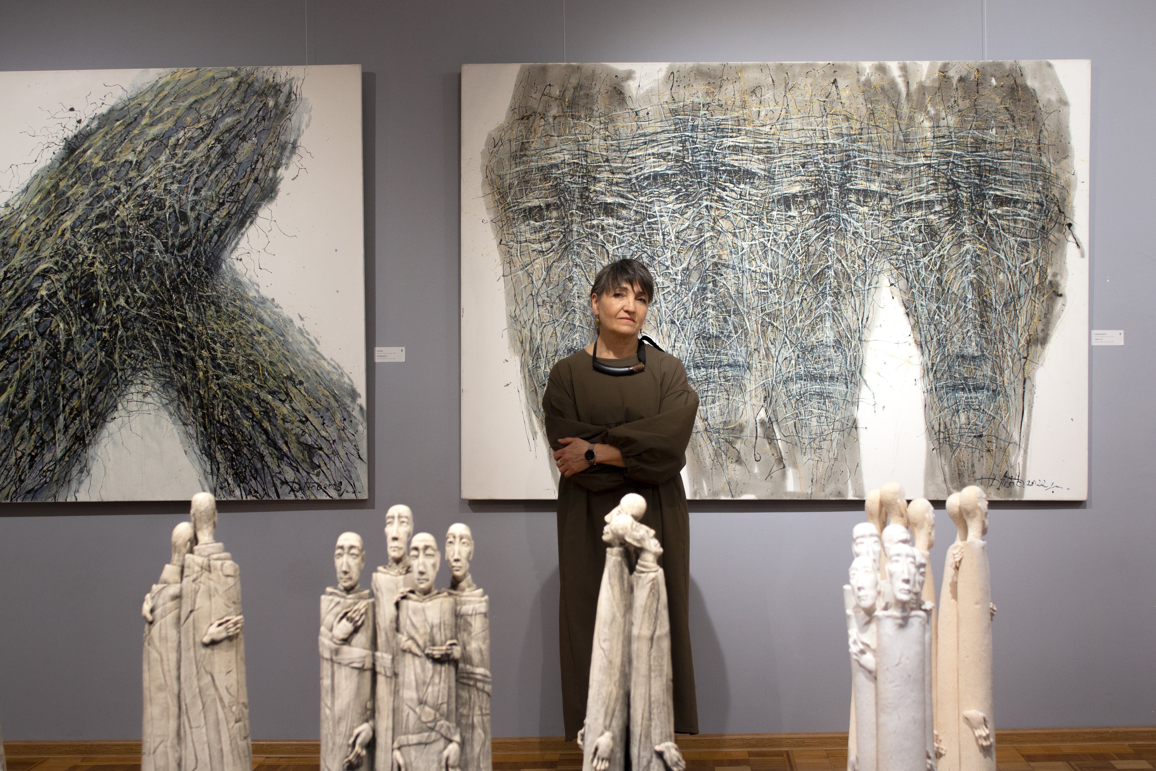 Portrait of Liudmyla Davydenko, who works in the artist style (Lviv, Ukraine) Photo 4 of 6.