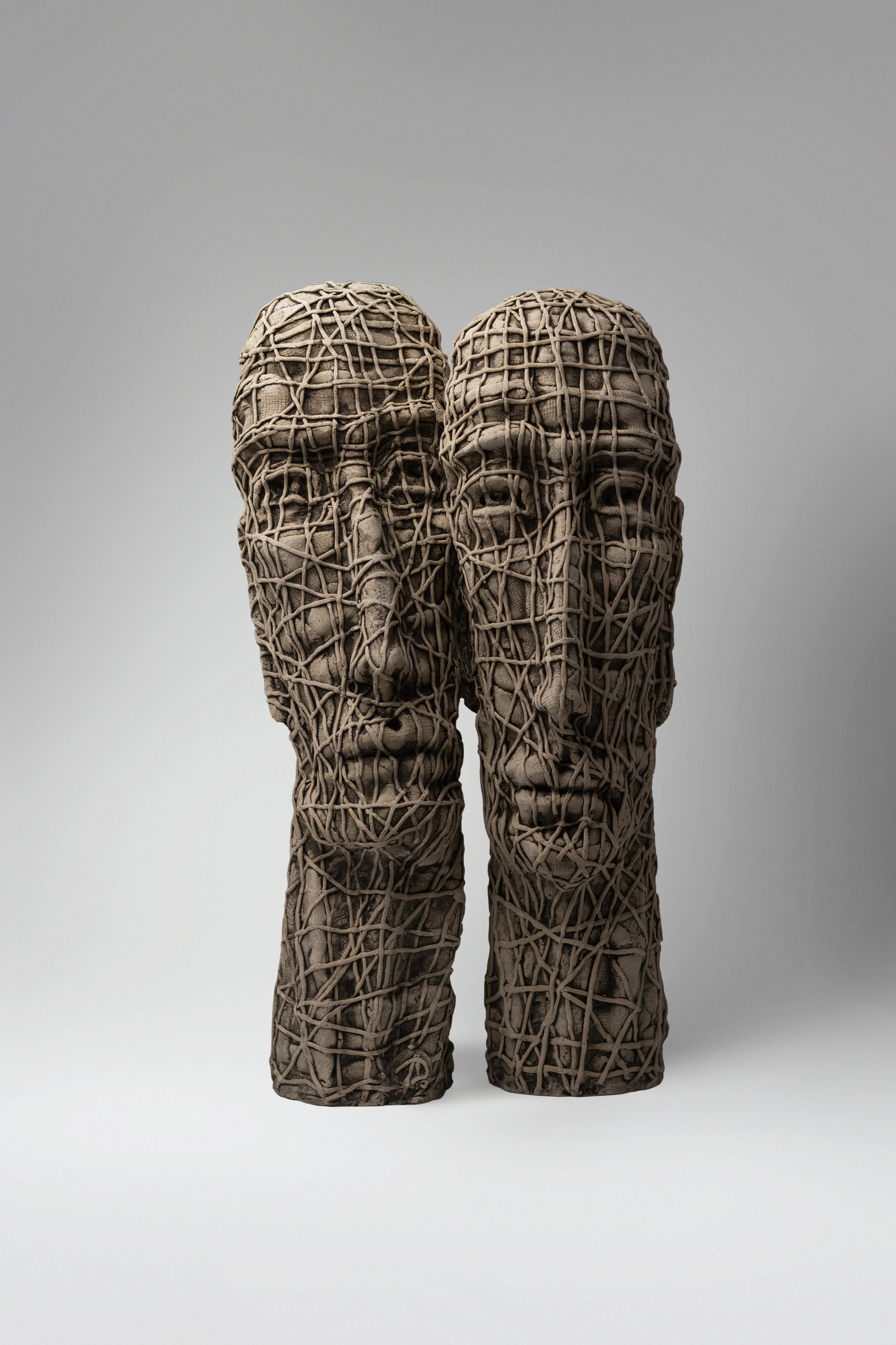 Зображення "Наряджений" від Людмила Давиденко, розмір: 47х25х18, матеріали: шамот, глазур, медіум: Скульптура, серія: Голова, ціна: $1200