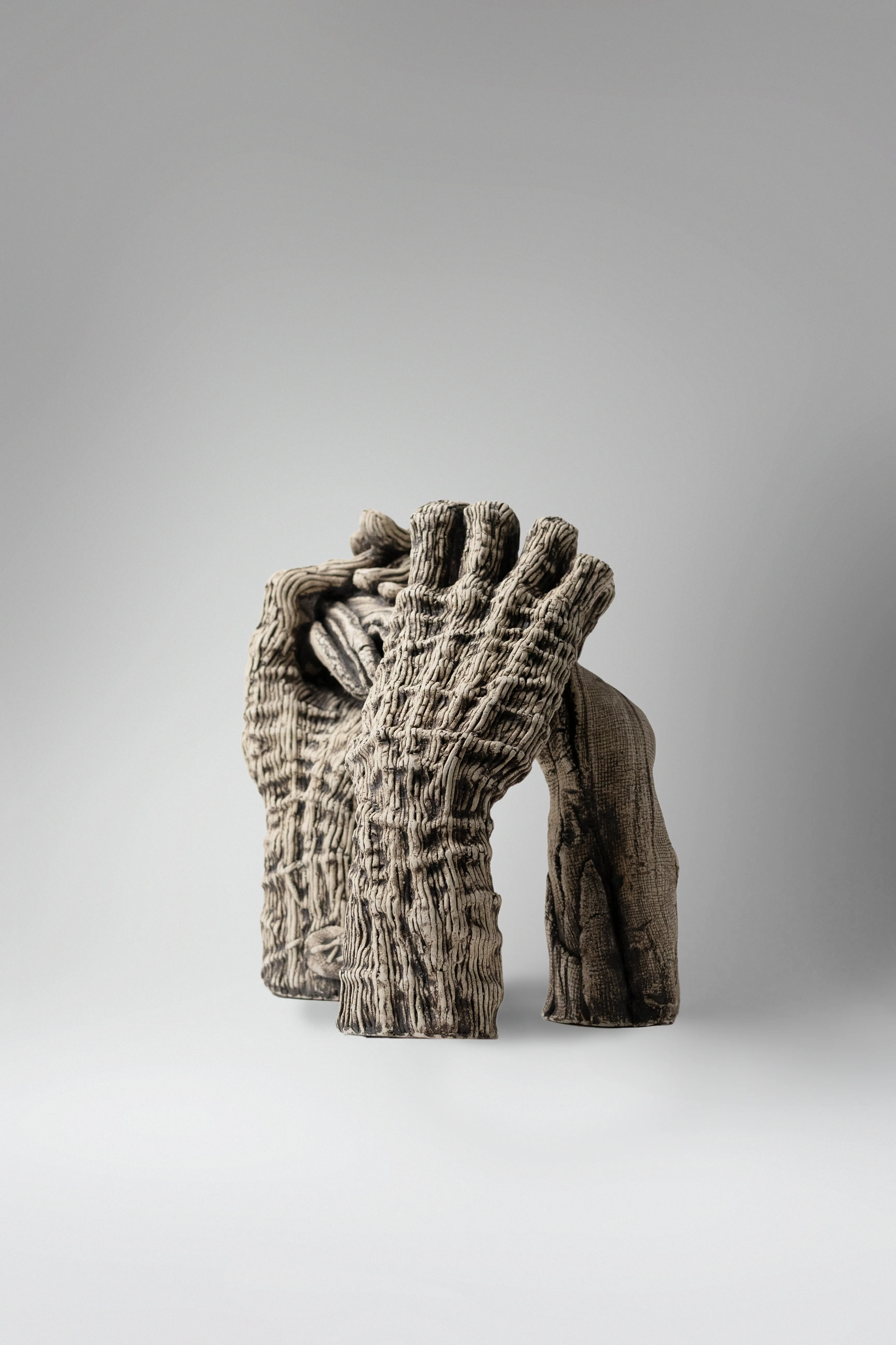 Зображення "To squeeze" від Людмила Давиденко, розмір: 25х29х22, медіум: Скульптура, серія: Голова, ціна: €700 Фото 2 з 3.