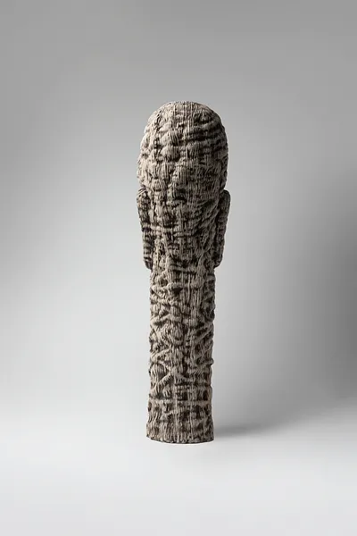 Зображення "View" від Людмила Давиденко, розмір: 51х14х16, медіум: Скульптура, серія: Голова, ціна: €1000 Фото 3 з 3.