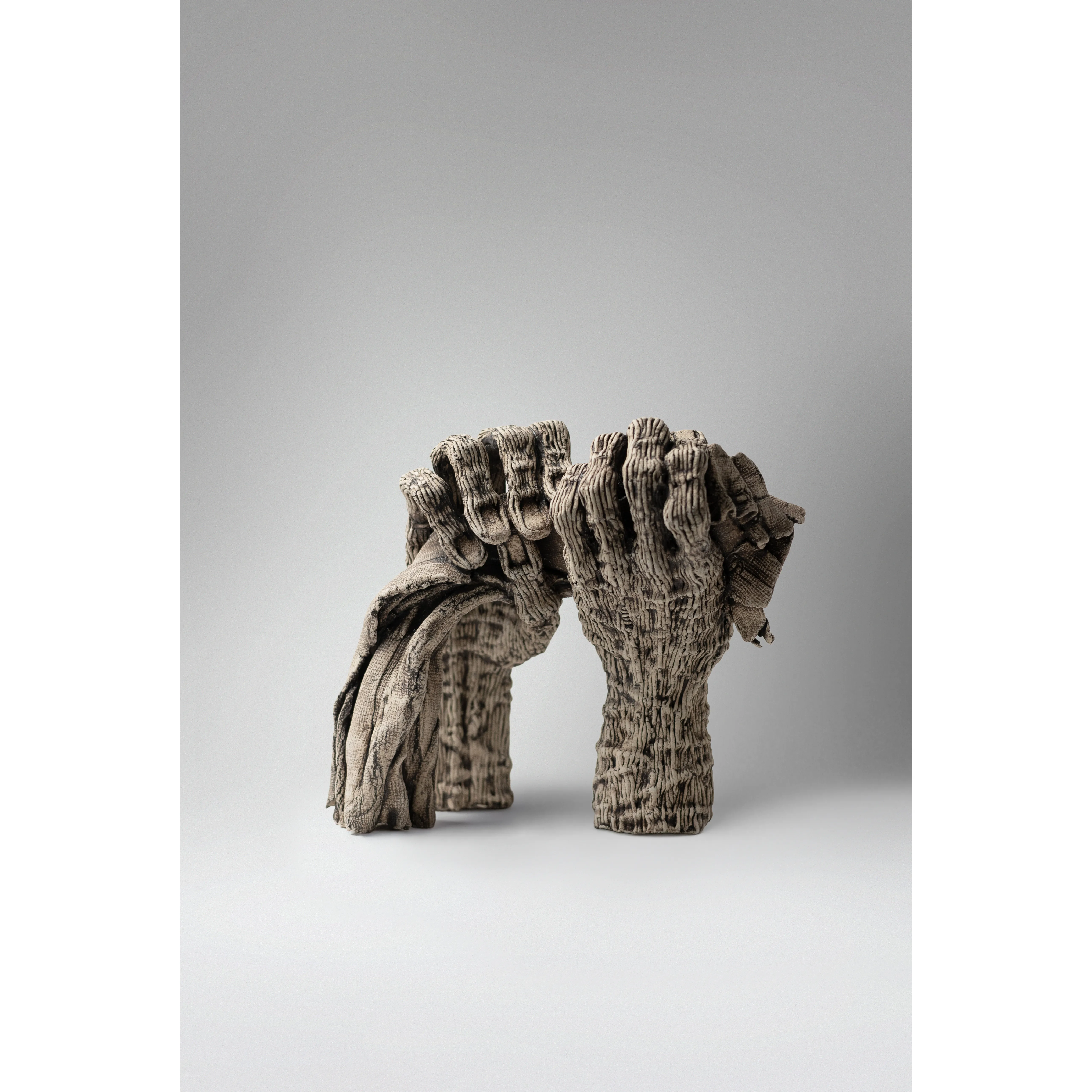 Image of To squeeze by Liudmyla Davydenko, size: 25х29х22, made of chamotte, glaze, Sculpture medium, part of the Holova/Head series, priced at €700